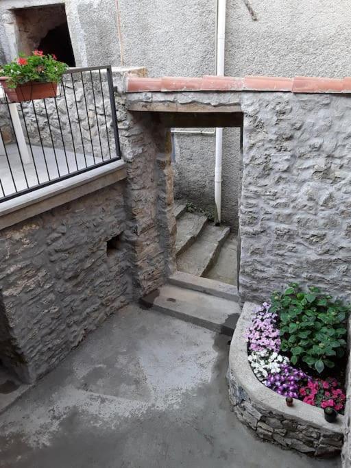 Casa Nel Borgo Antico Villa Quaratica Luaran gambar