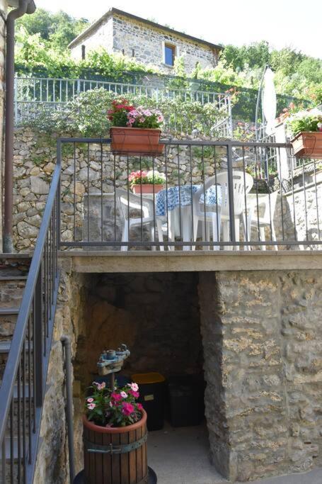 Casa Nel Borgo Antico Villa Quaratica Luaran gambar